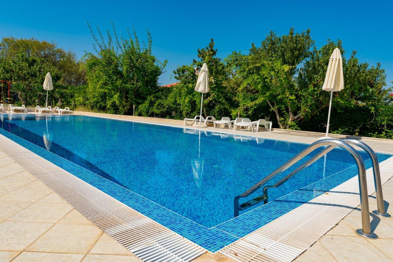 Menada Apolon Apartments Sozopol Eksteriør bilde