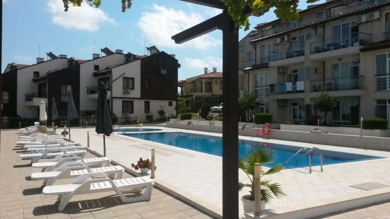 Menada Apolon Apartments Sozopol Eksteriør bilde