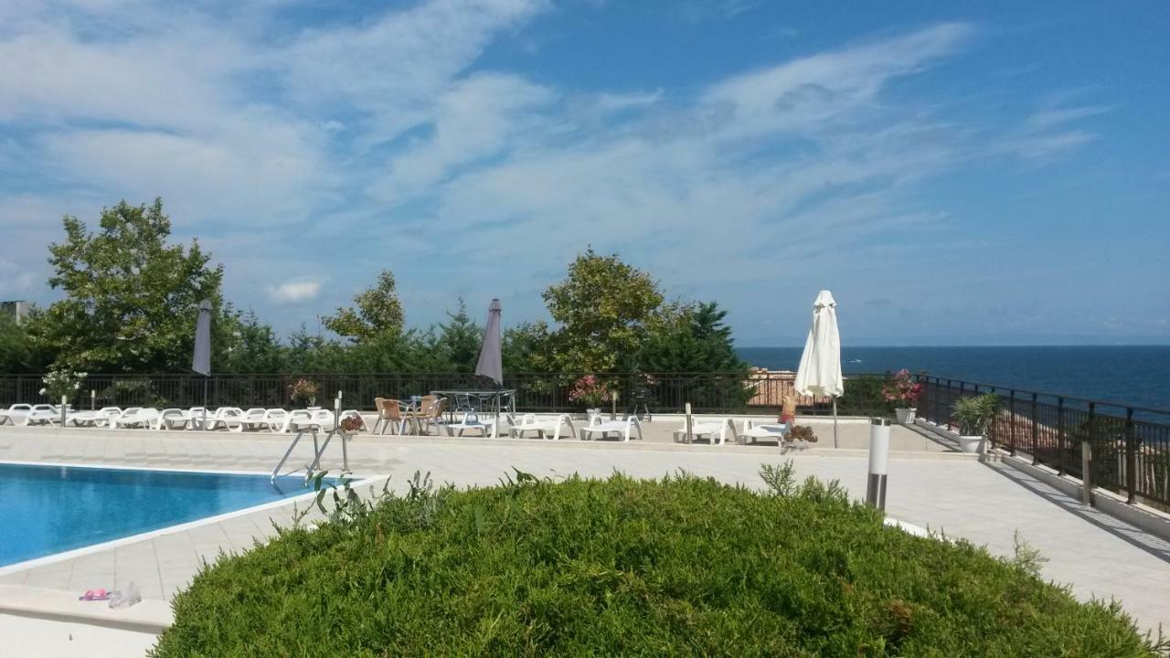 Menada Apolon Apartments Sozopol Eksteriør bilde