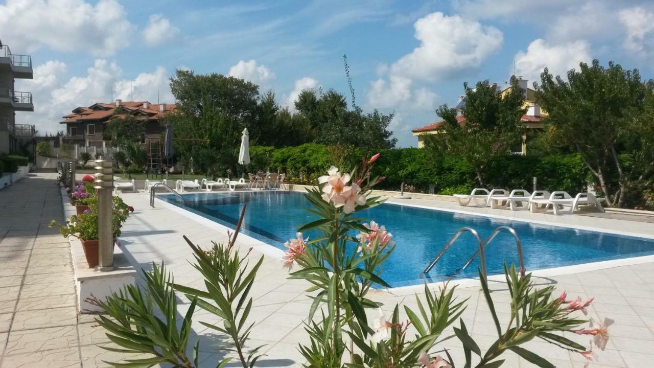 Menada Apolon Apartments Sozopol Eksteriør bilde